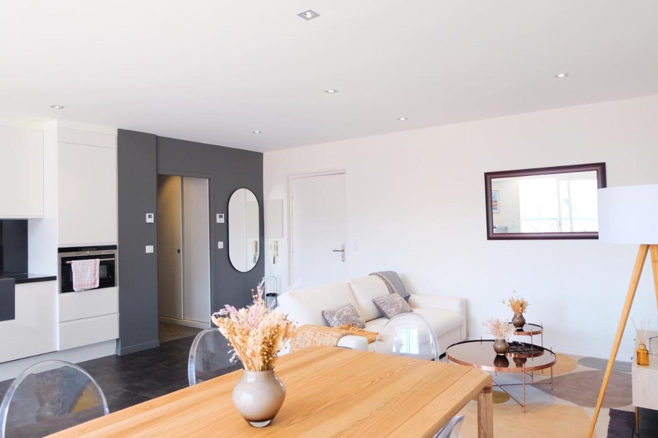 Magnifique Appartement, En Hyper Centre, Avec Terrasse Et Place De Parking Biarritz Zewnętrze zdjęcie