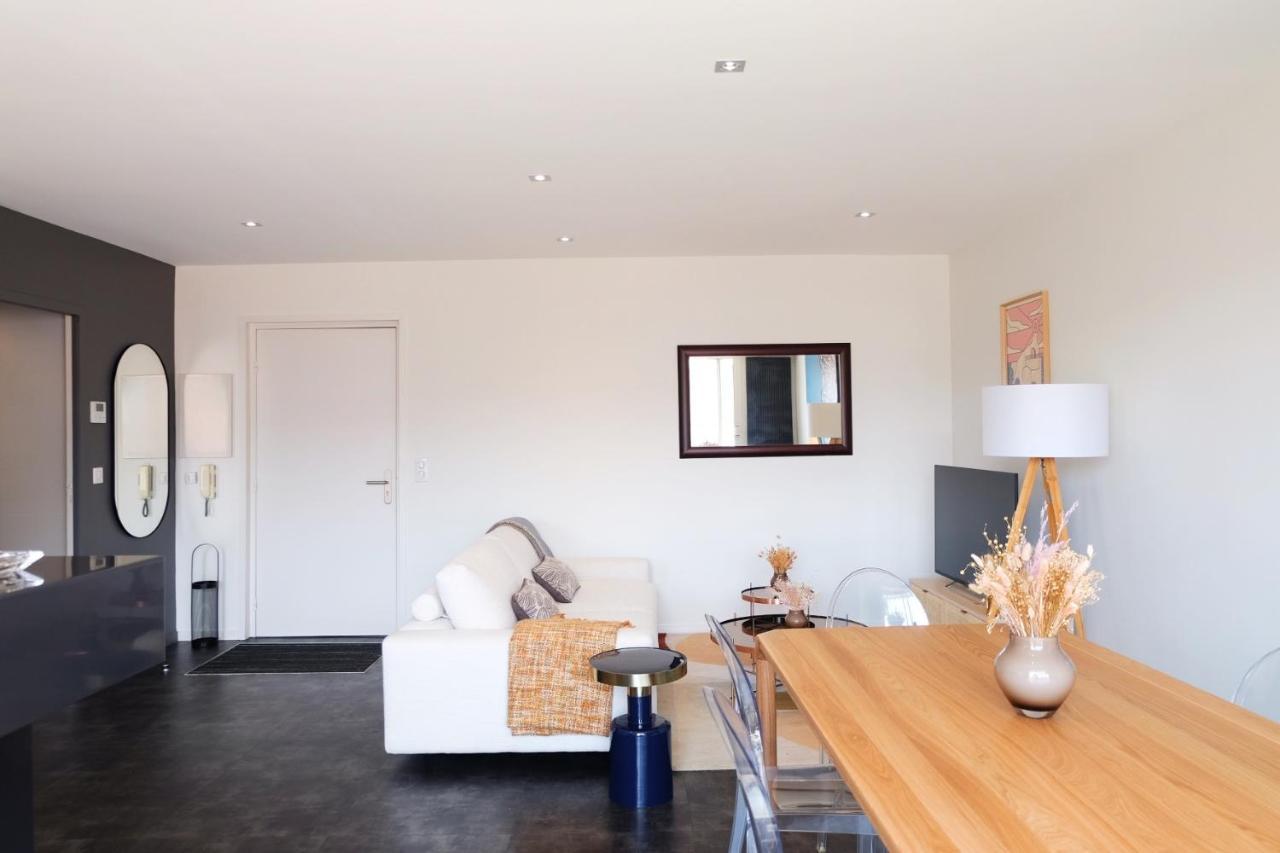 Magnifique Appartement, En Hyper Centre, Avec Terrasse Et Place De Parking Biarritz Zewnętrze zdjęcie