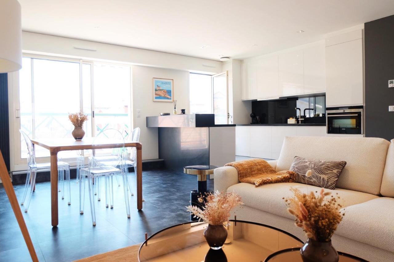 Magnifique Appartement, En Hyper Centre, Avec Terrasse Et Place De Parking Biarritz Zewnętrze zdjęcie